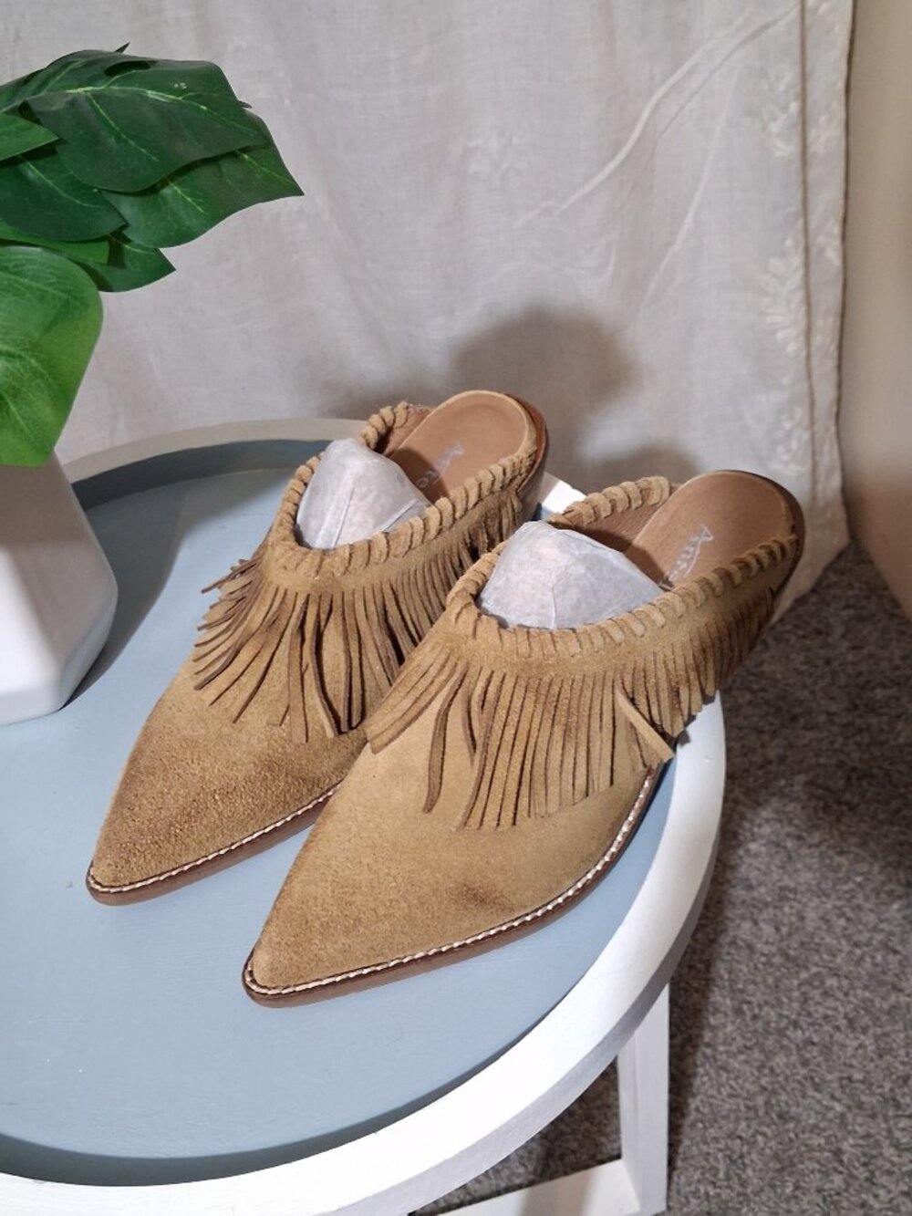 Antelope Fringe Mules "Dabney" - Picture 2 of 10